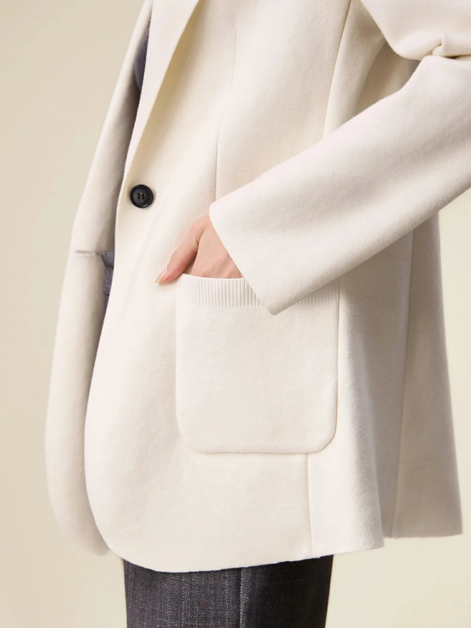 Amoretu The 7th Gen Ladies' Knitted Blazer