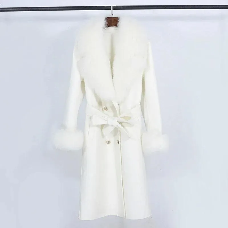 Chic Winter Elegance: Women's Fox Fur and Wool Overcoat with Luxurious Natural Collar