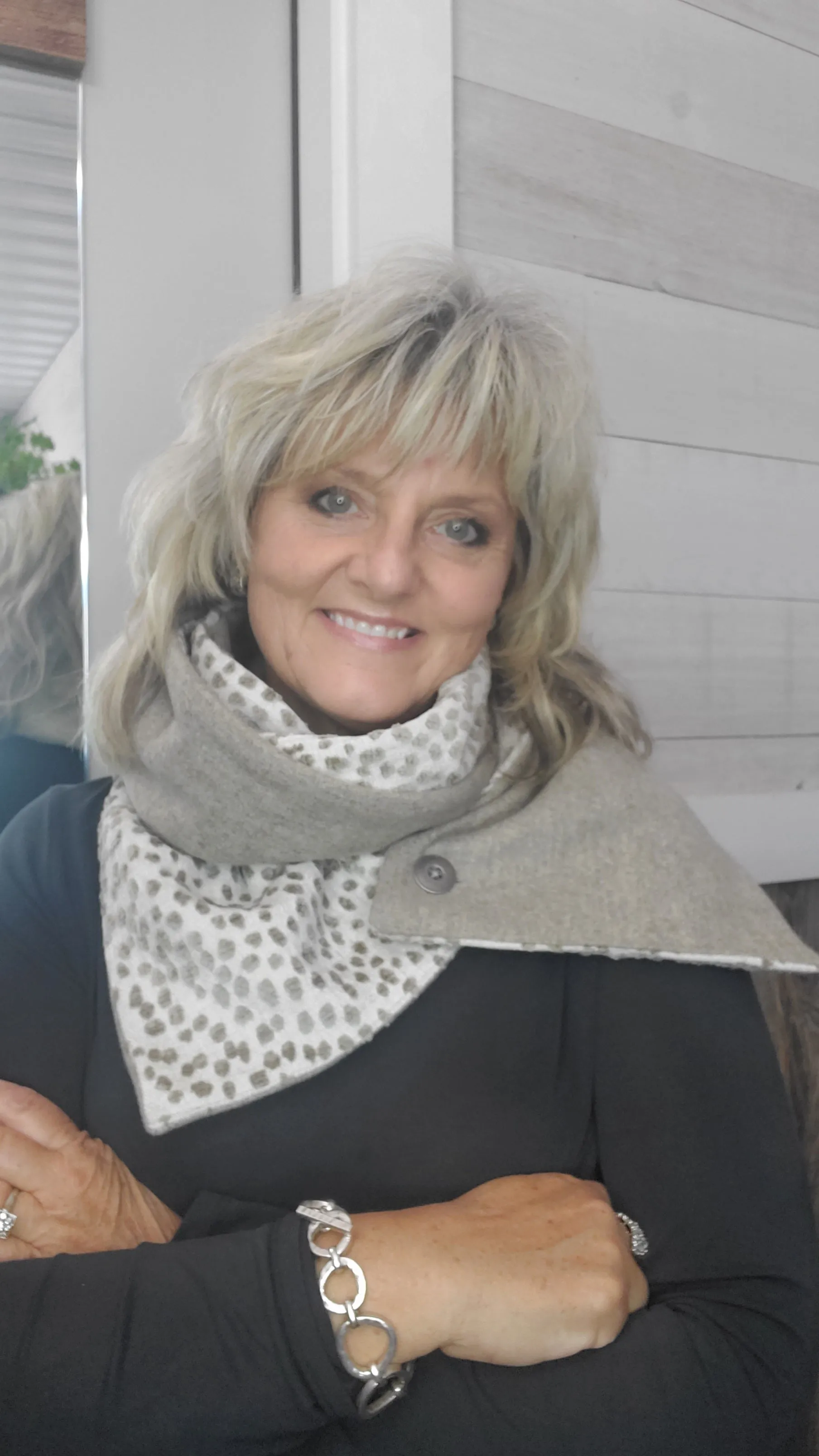 Cozy Spots Fine Decorator Fabric Art Scarf