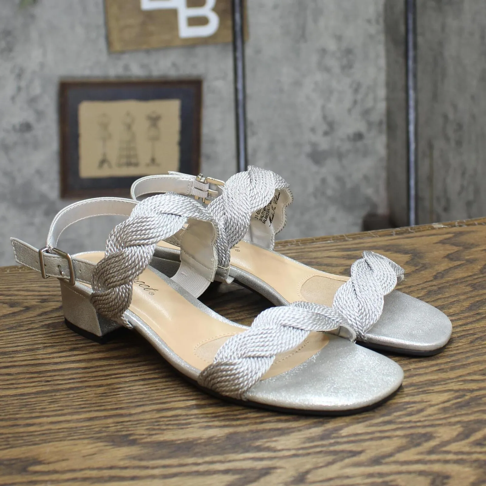 Easy Street Women's Charee Block Heel Sandal Heeled 31-6599 Silver Gray 6.5M