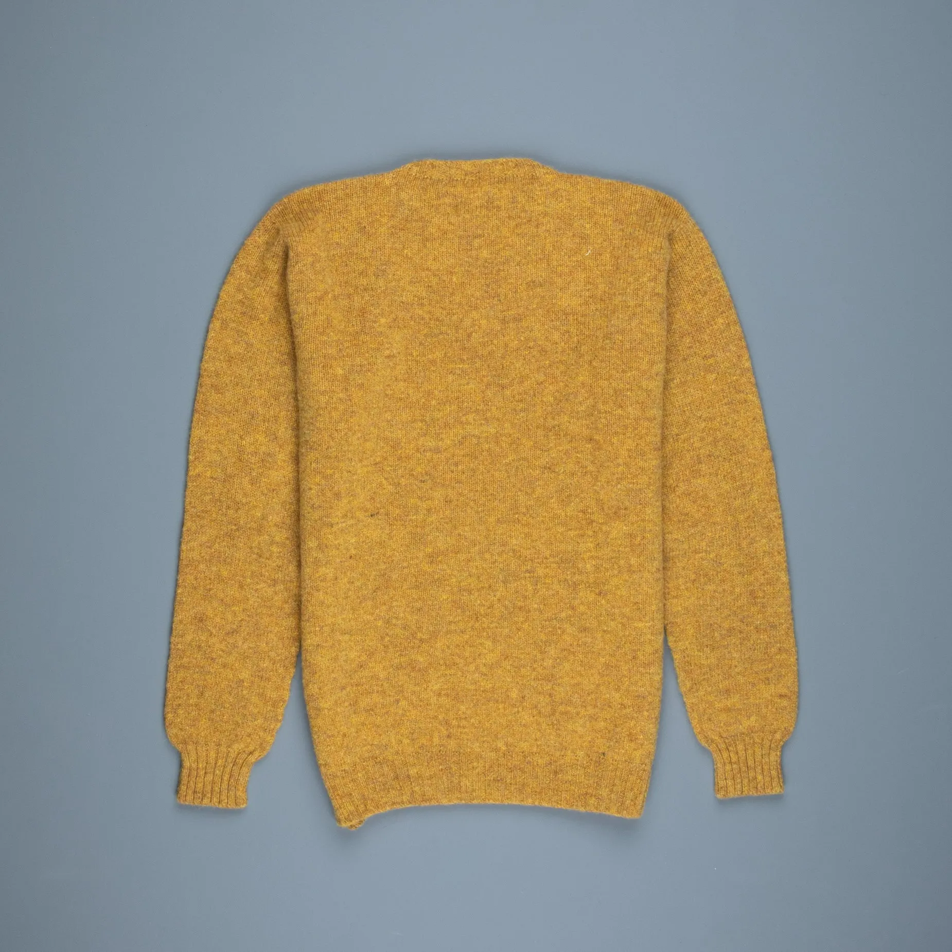 Laurence J. Smith Super soft Seamless Crew Neck Pullover Cummin