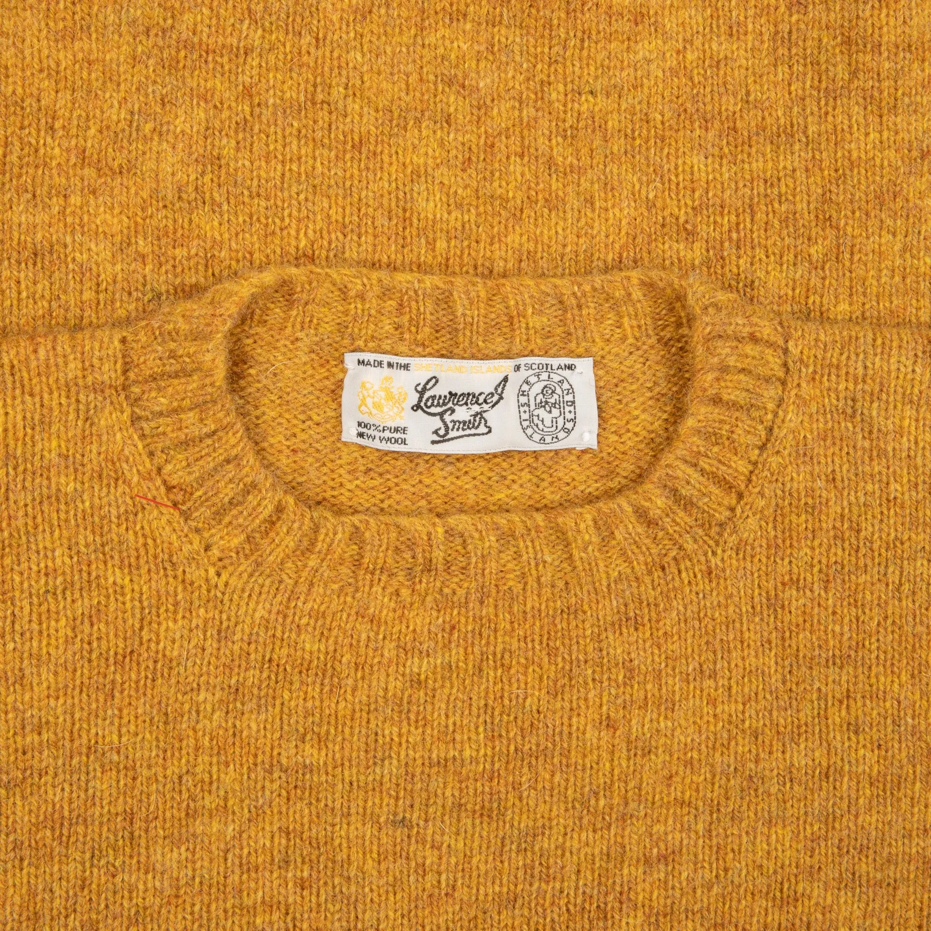 Laurence J. Smith Super soft Seamless Crew Neck Pullover Cummin