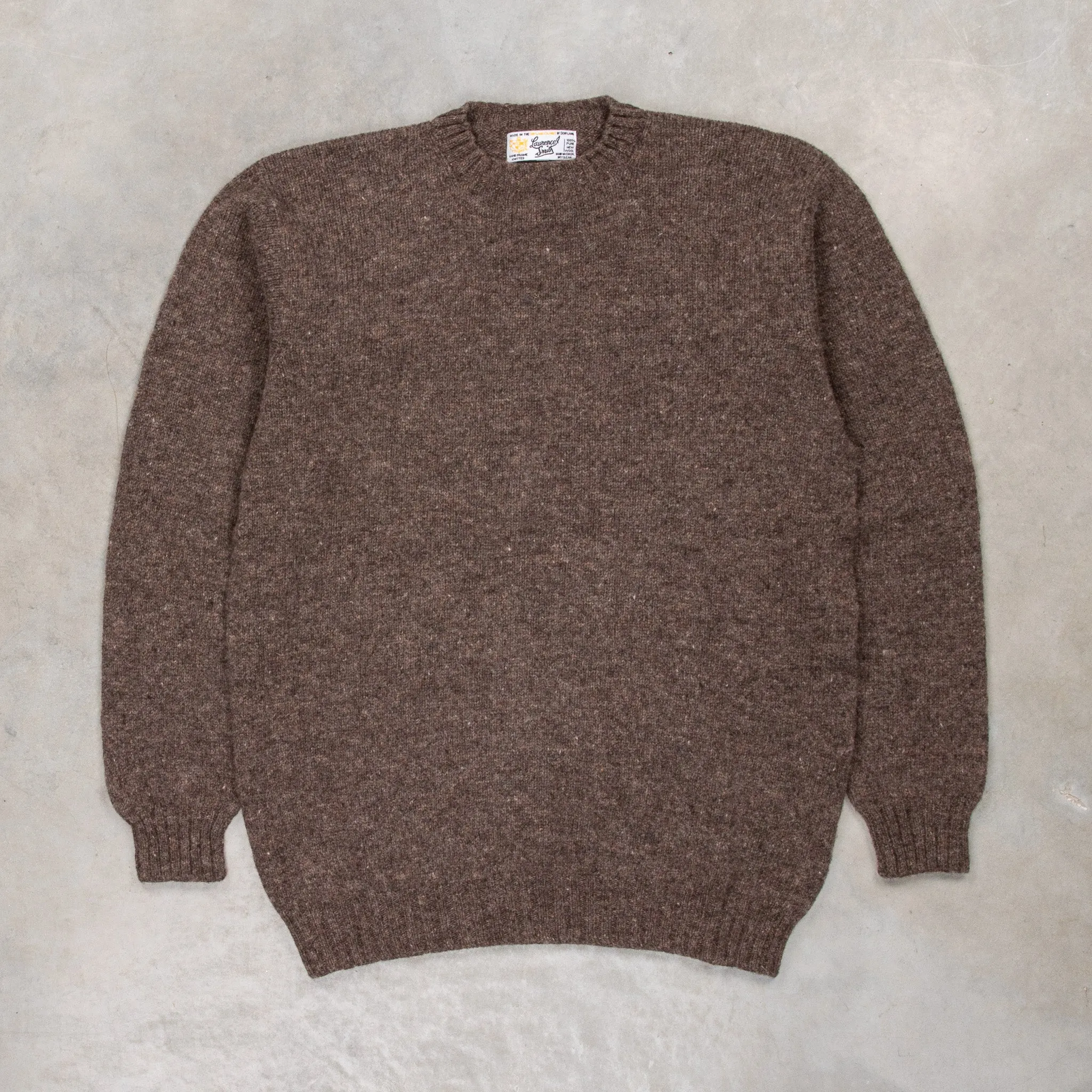Laurence J. Smith  Super soft Seamless Crew Neck Pullover Elephant