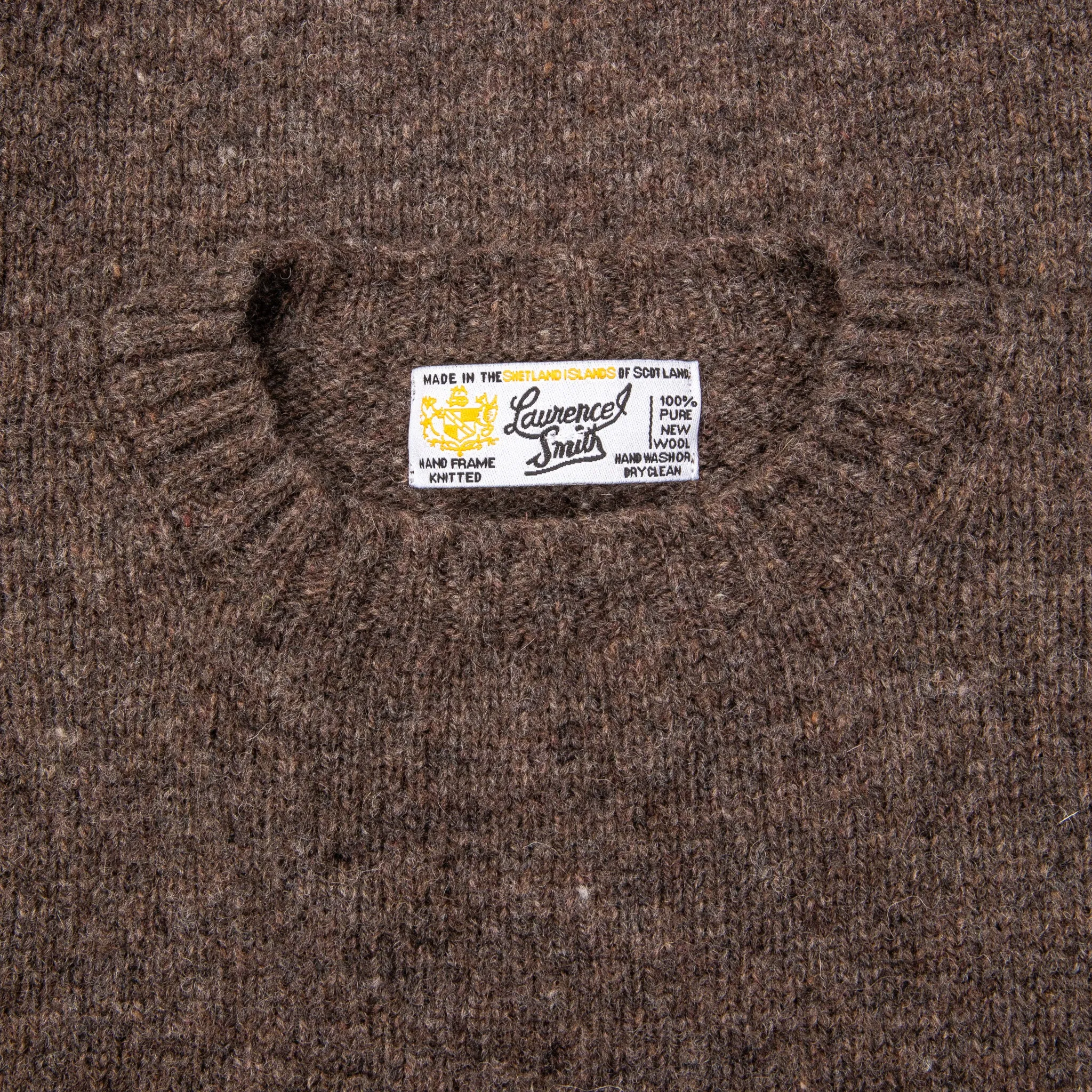 Laurence J. Smith  Super soft Seamless Crew Neck Pullover Elephant