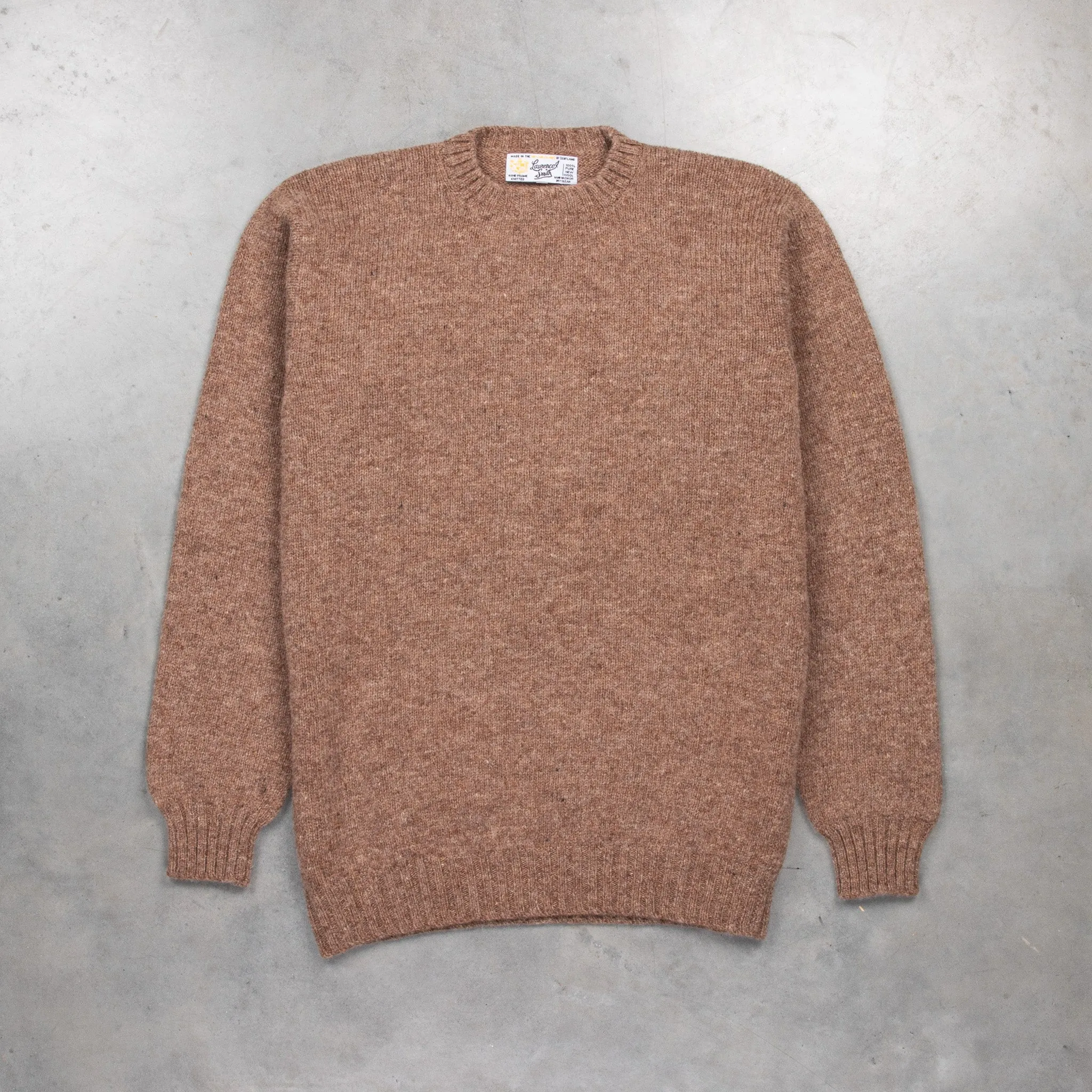 Laurence J. Smith  Super soft Seamless Crew Neck Pullover Nutmeg