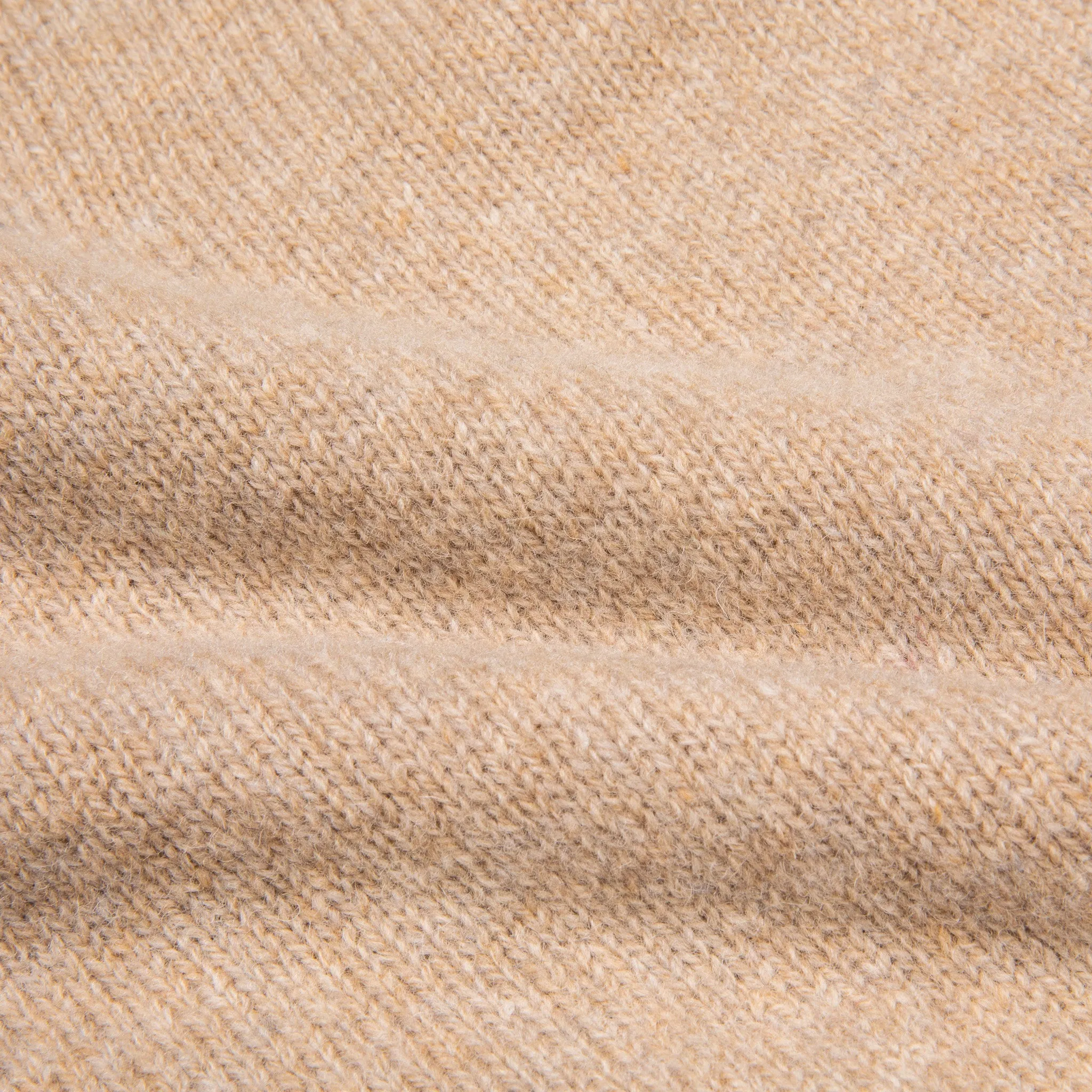 Laurence J. Smith Super soft Seamless Crew Neck Pullover Oatmilk