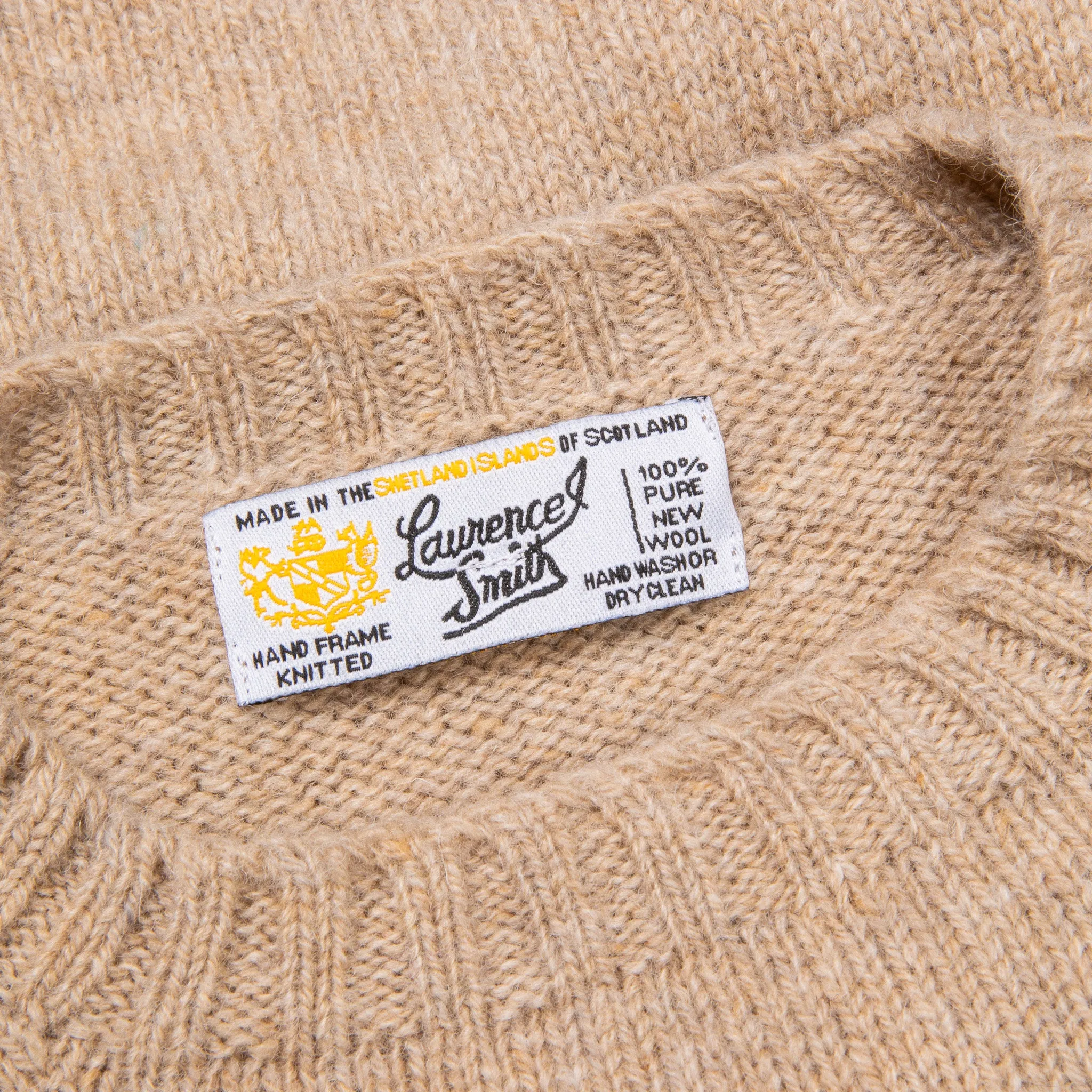 Laurence J. Smith Super soft Seamless Crew Neck Pullover Oatmilk