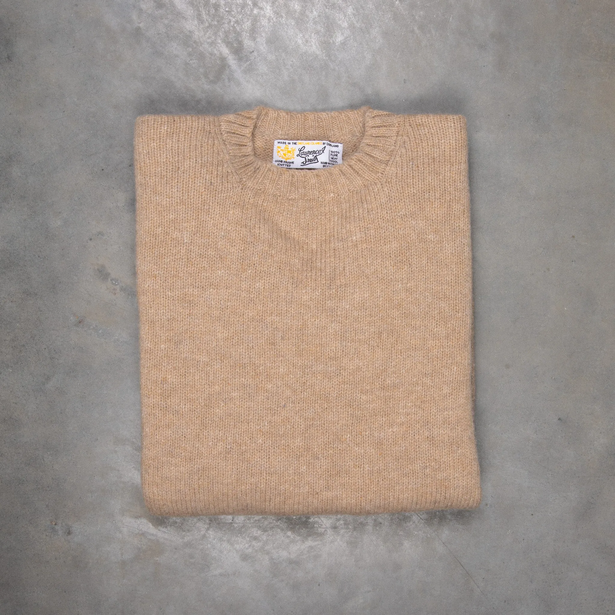 Laurence J. Smith Super soft Seamless Crew Neck Pullover Oatmilk