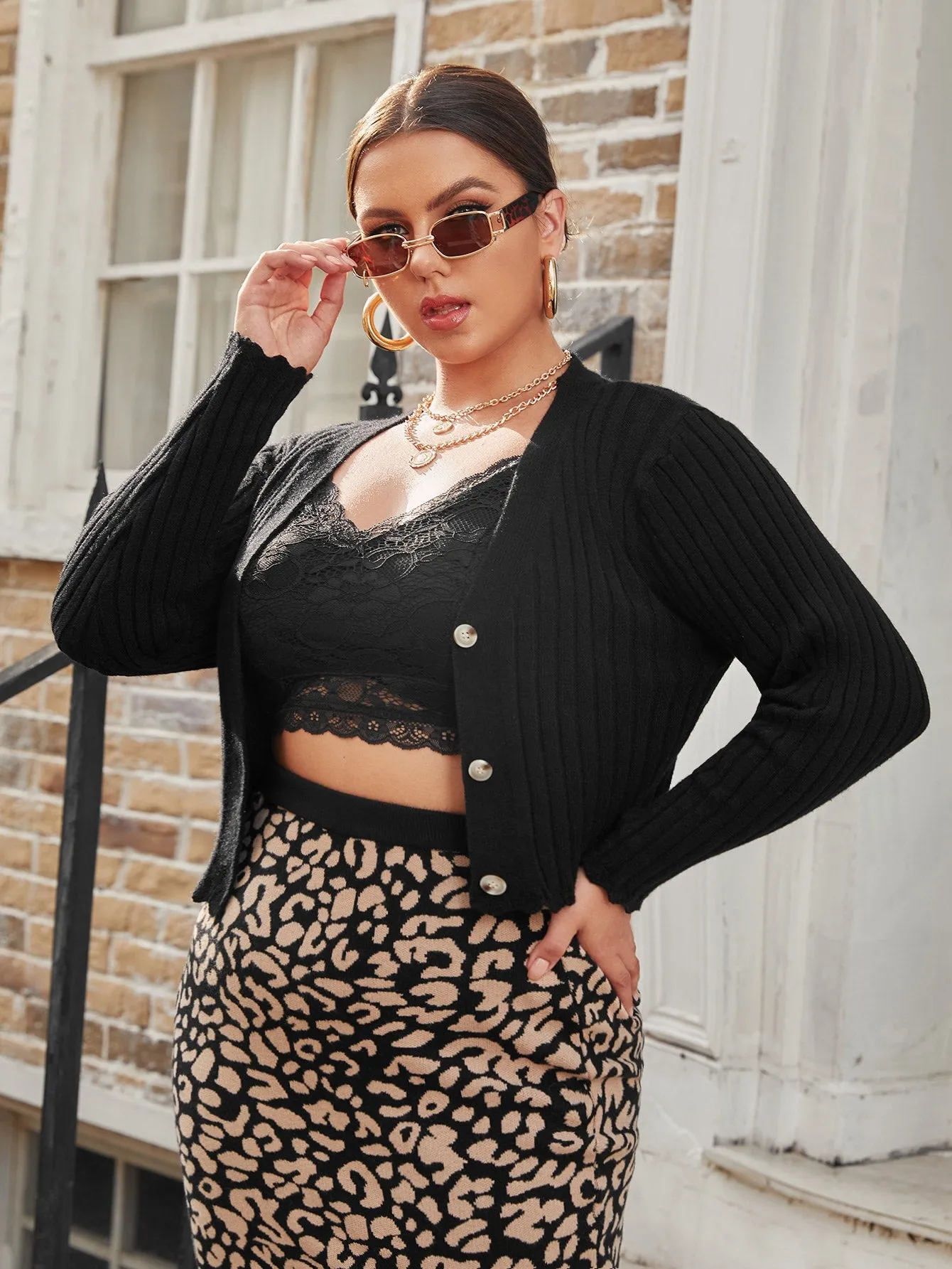 Plain Button Front Long Sleeve V Neck Crop Plus Size Cardigan
