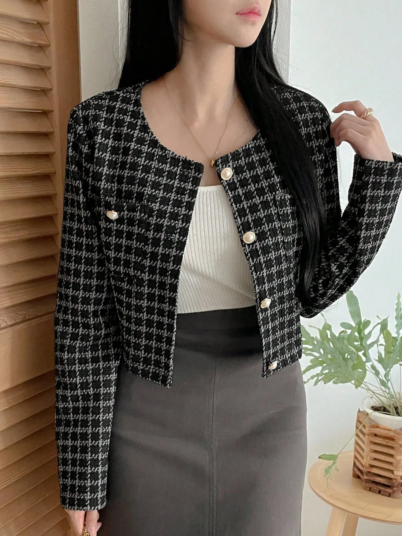 Shein DAZY Women's Plaid Round Neck Short Cardigan Long Sleeve Button Stylish Casual Jacket