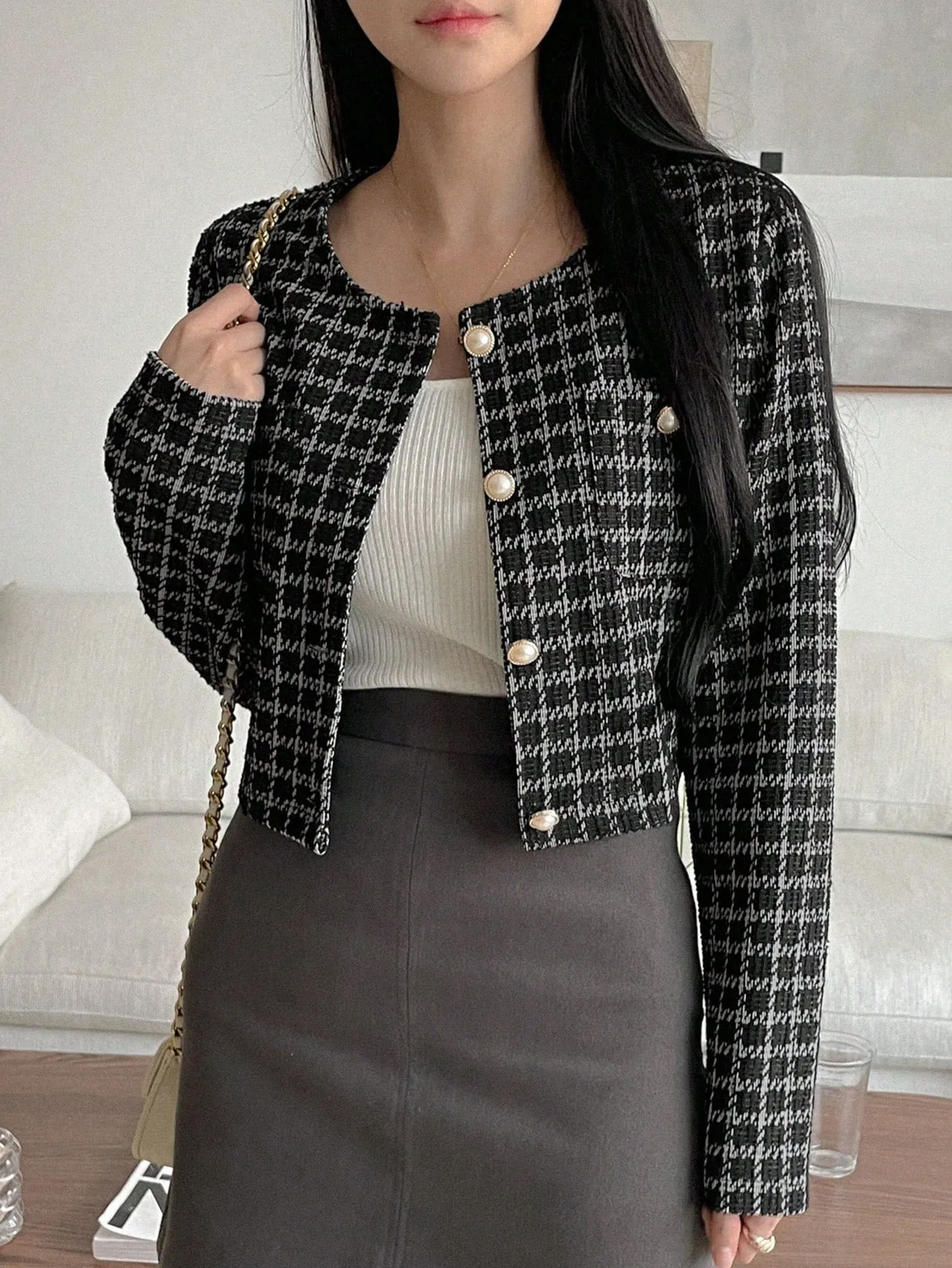 Shein DAZY Women's Plaid Round Neck Short Cardigan Long Sleeve Button Stylish Casual Jacket