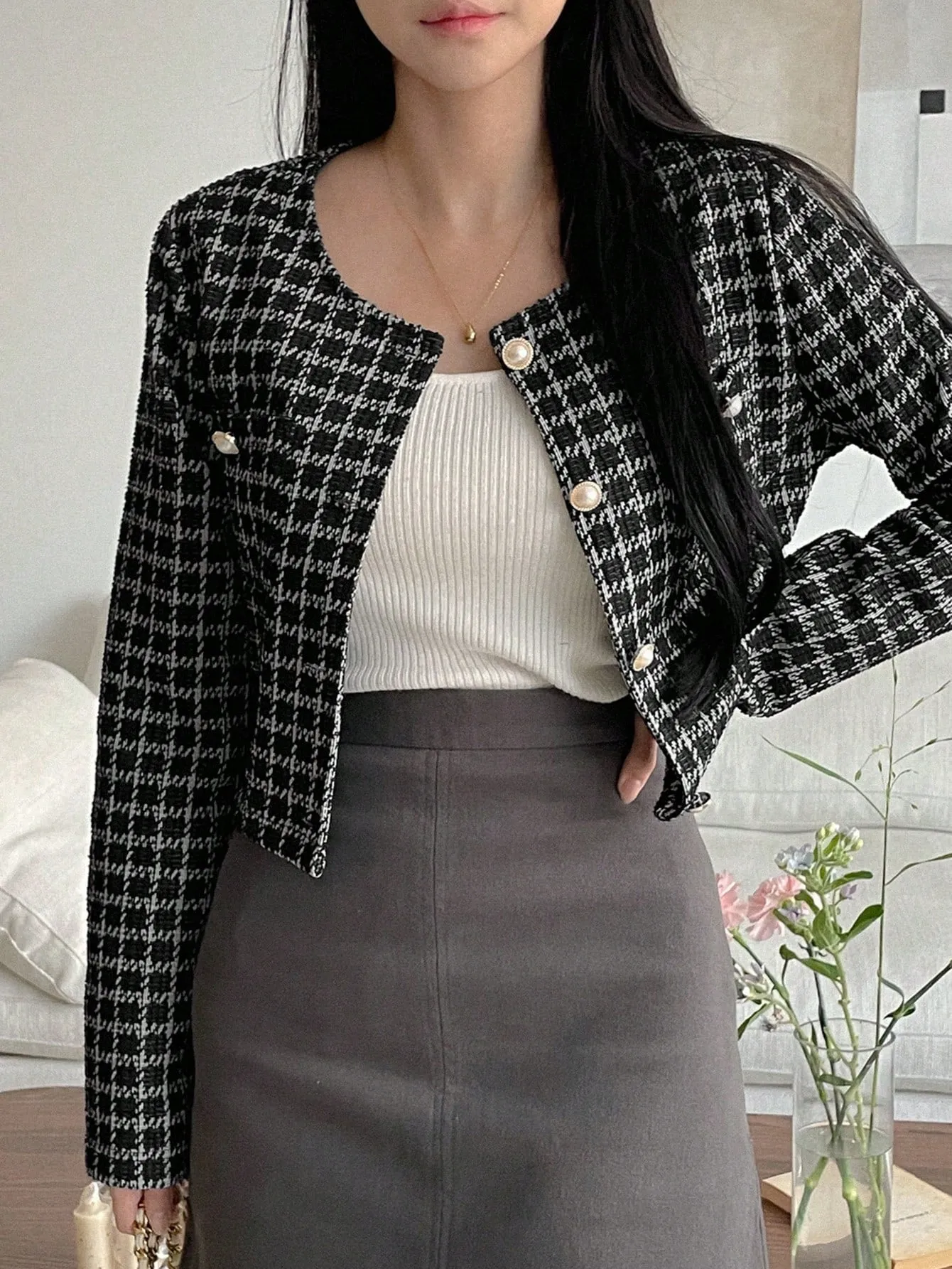 Shein DAZY Women's Plaid Round Neck Short Cardigan Long Sleeve Button Stylish Casual Jacket