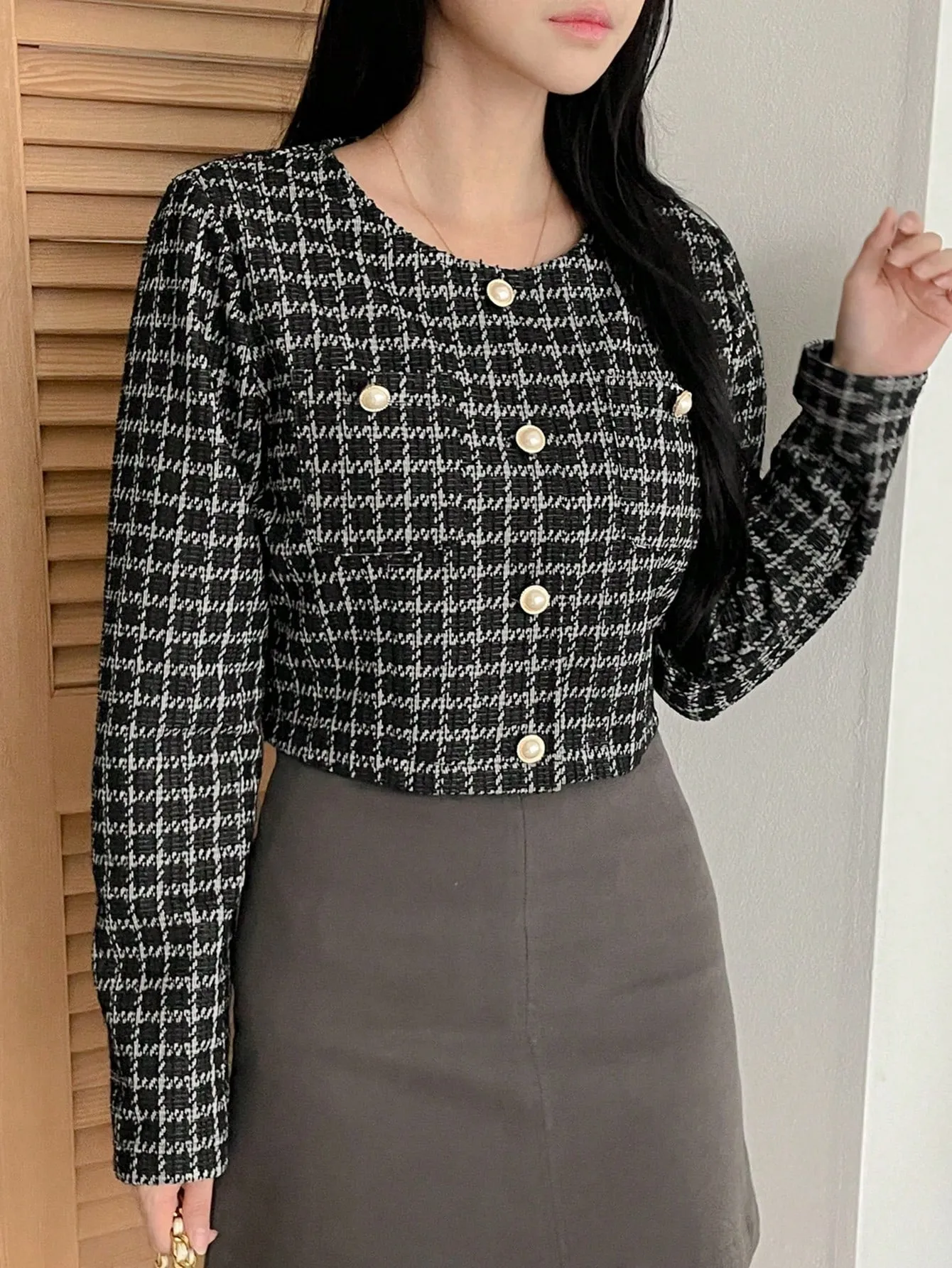 Shein DAZY Women's Plaid Round Neck Short Cardigan Long Sleeve Button Stylish Casual Jacket